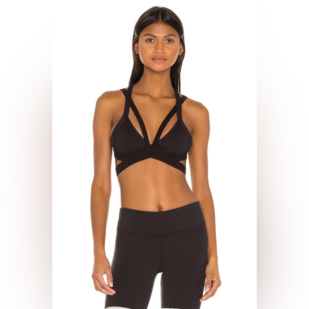 Alo Yoga Black Nadi sports bra size medium